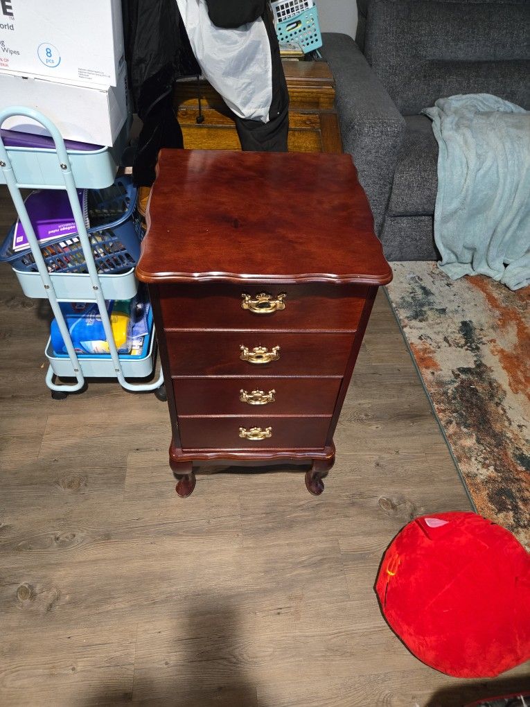 2 Drawer Filing cabinet