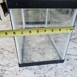 2 Aquariums Free