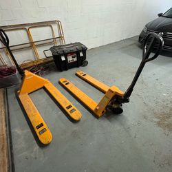 Pallet jack