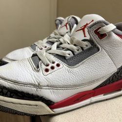 JORDAN RETRO 3  Size 5.5y 