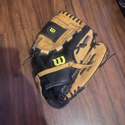 Wilson Baseball Glove