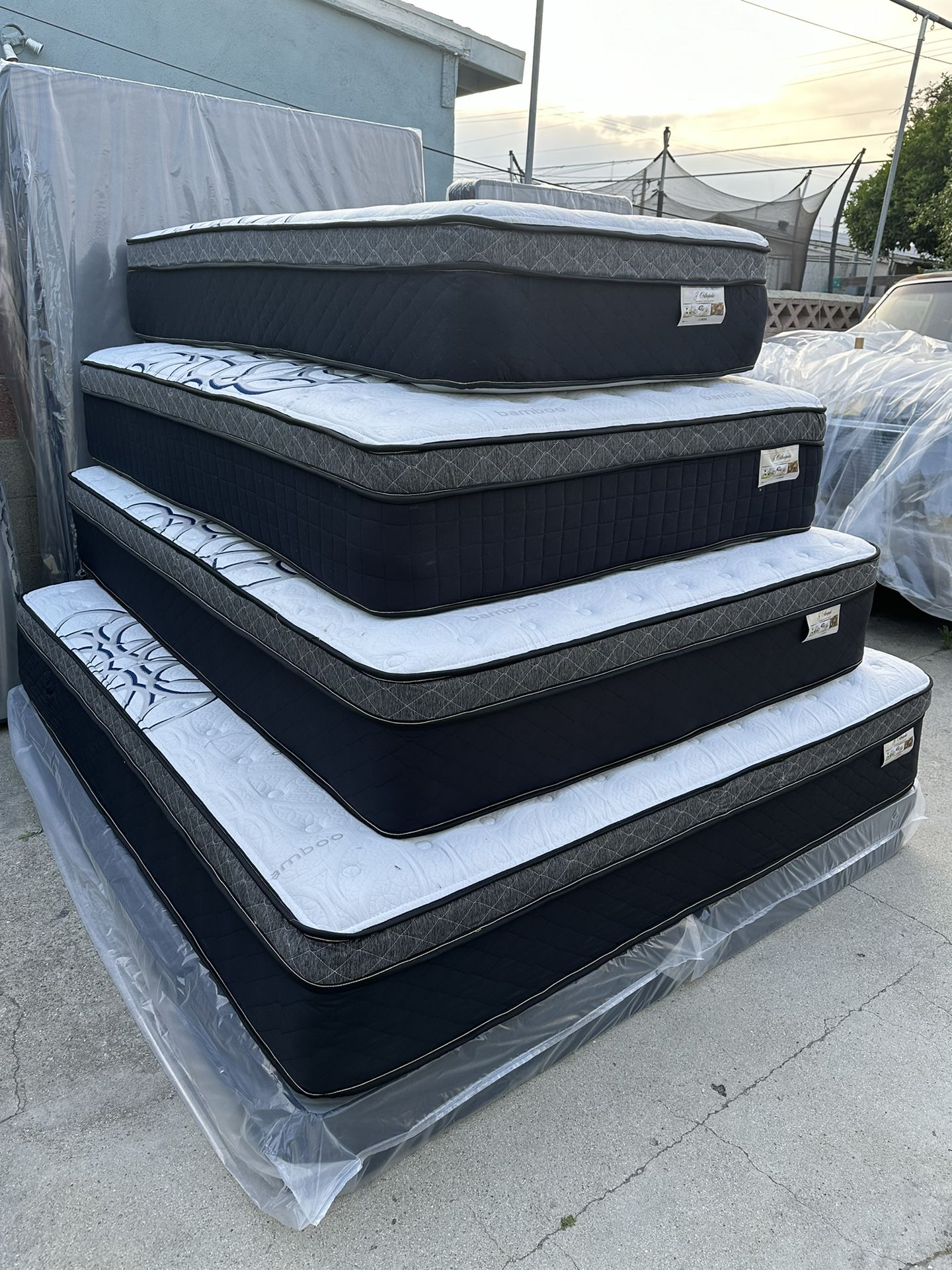 New Mattress. ?  Queen Size Mattress Pillow Top 12” Thick. ? All Sizes Available 