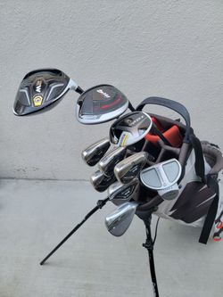 Taylormade M2 & M4 Golf Club Set Right Handed W/TaylorMade Stand Bag