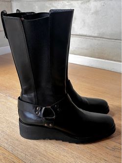 Donald Pliner Leather Boots