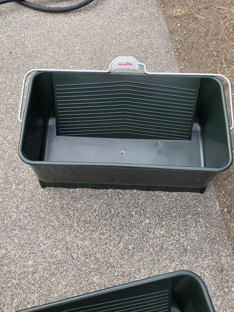 Wooster Wide Boy 5 Gallon Roller Paint  Bucket