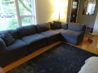 Free couch in Bothell