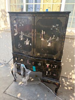 Gorgeous Chinese cabinet