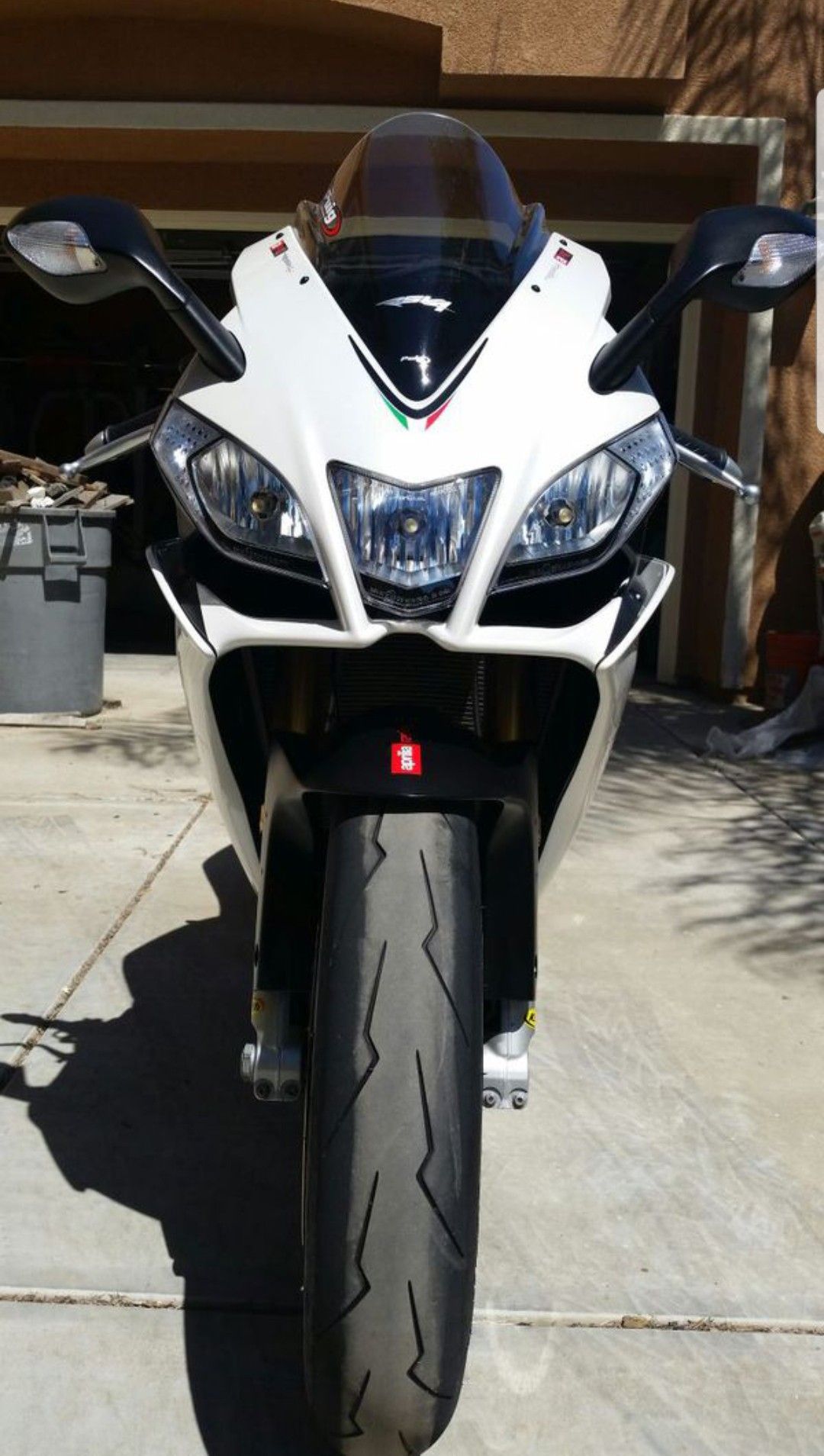 2012 Aprilia RSV4 R APRC