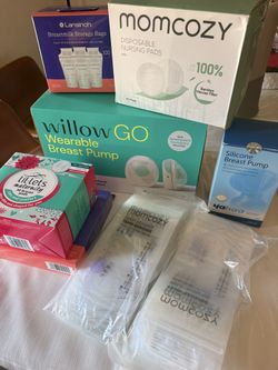 Willow GO Portable Breast Pump And Accessories