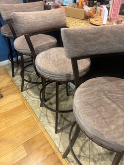 Set of 4 Swivel Bar Stools with Back