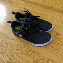 Brand New Size 8 Nike Volleyball Shoes