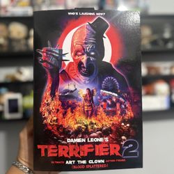 NECA DAMIEN LEONE’S TERRIFIER 2 ULTIMATE ART THE CLOWN FIGURE BLOOD SPLATTERED