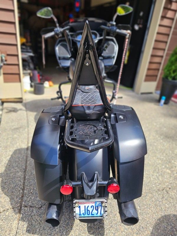 2021 Indian Challenger Dark Horse