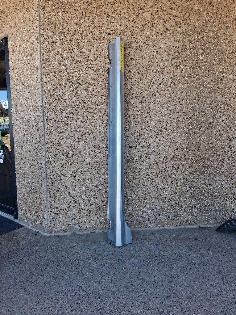 2018-19 Hyundai Sonata Left Rocker Molding