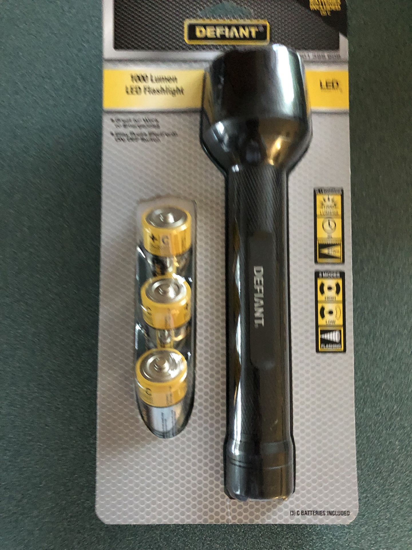 Defiant Emergency Flashlight, 1000 Lumens (LED)