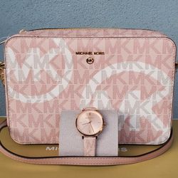 🌸Michael Kors Baby Pink Crossbody And Matching Watch 🌸