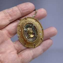 Stunning Vintage Intaglio/Cameo Necklace & Brooch 