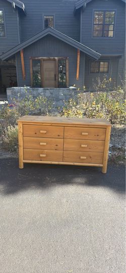Pine dresser