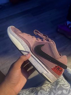 Nike Ja 1 pink basketball sneaker