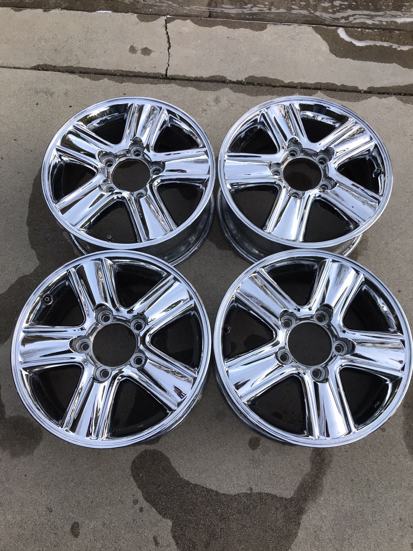 Land cruiser landcruiser Lexus lx470 18” factory chrome oem wheels rims