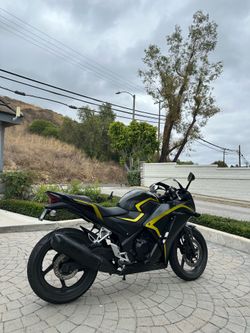 2015 Honda Cbr300