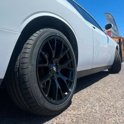 20" Hellcat Rims And Tires 245/45/20