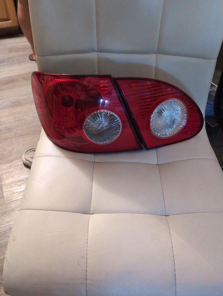 Luces Traseras De Toyota Corolla 2007