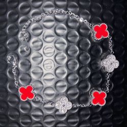 Clover Bracelet 
