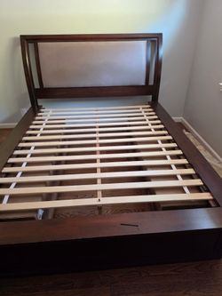 Vanity’s and cherrywood bedframe with silk headboard
