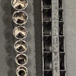 CRAFTSMAN USA 9_34437 SAE 9 pc Socket Set 6 pt 3/8" Drive 3/8" - 7/8". Used condition. 3/8”, 7/16”, 1/2”, 9/16”, 5/8”, 11/16”, 3/4”, 13/16”, & 7/8”