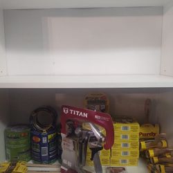 Painters Package,10 Purdy brushes,23 Rolls Of Tape, Spray Gun,2 Tips