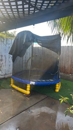 Little Tikes 7ft Climb & Slide trampoline