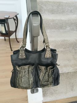 CHI designed by Falchi Stylish Black Leather Shoulder Bag / Purse