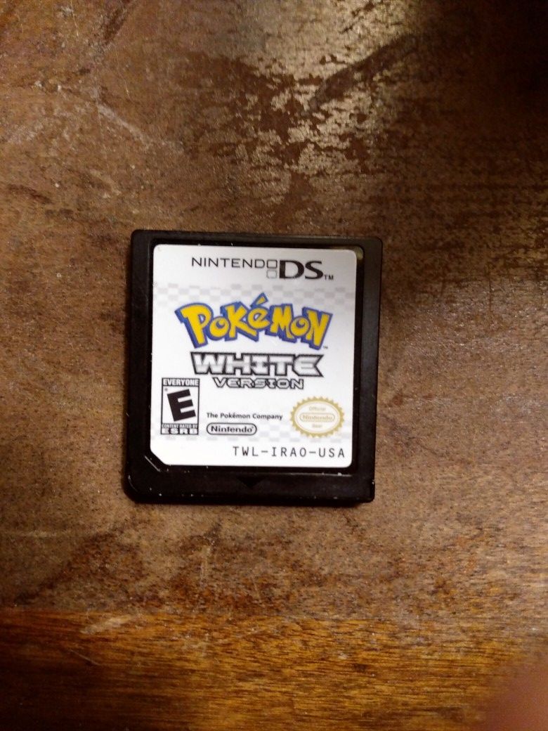 Pokemon White Version Nintendo DS Game RARE