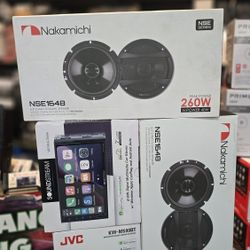 Soundstream Radio  With 4 6.5 Speaker 