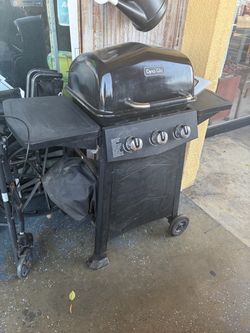 Dyna-Glo 3-Burner Gas Grill