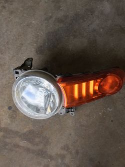2010 Fj Cruiser Driver Side Headlight