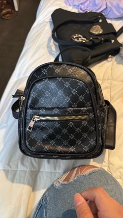 Black purse