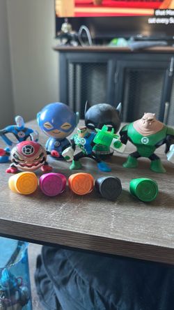 Lantern figures