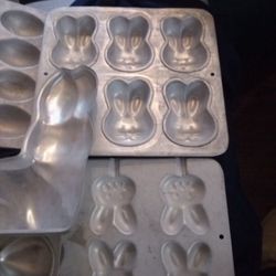 Vintage Easter And Halloween Baking Pans 