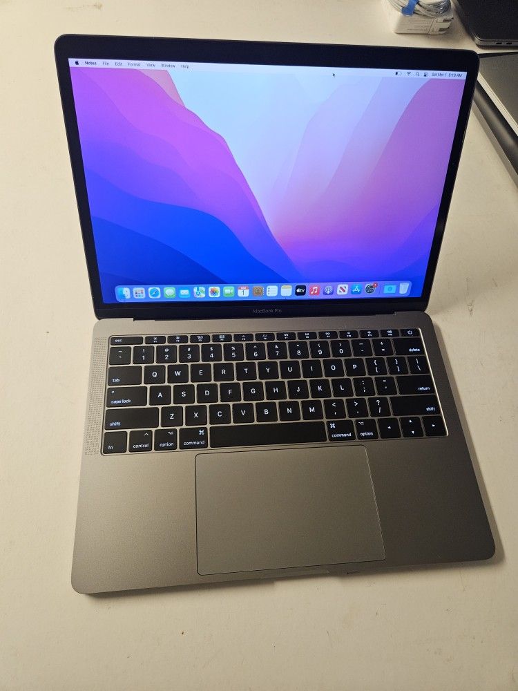 Apple Macbook Pro i5 2.3ghz 13" Screen 2017