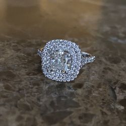2 Carat Engagement Ring For Sale