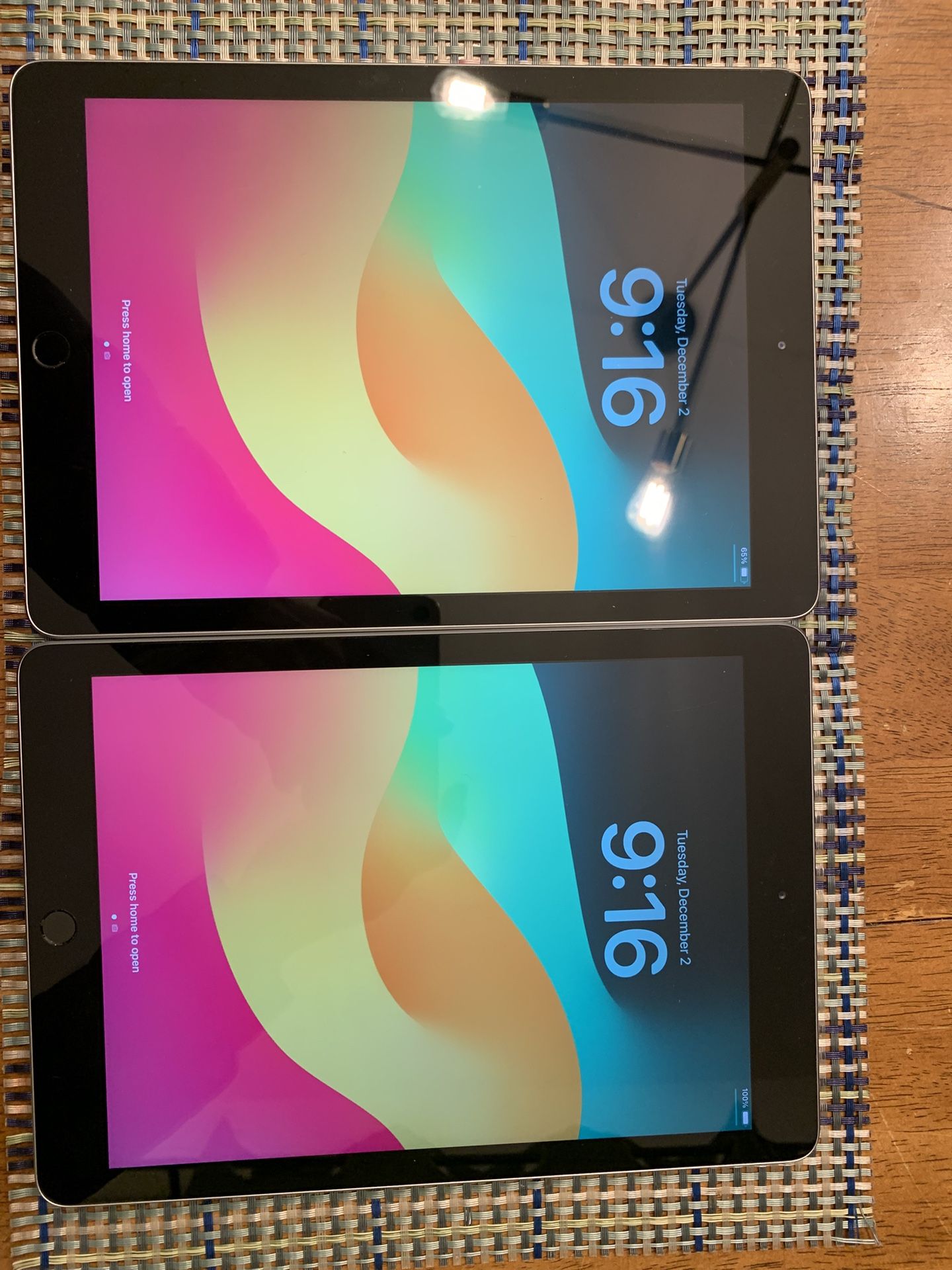 Apple iPad 6th Generation 32GB Unlocked Like New!