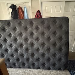 Queen size mattress 14 in