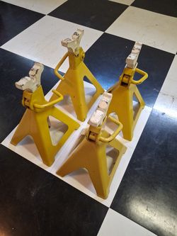 Jack stands