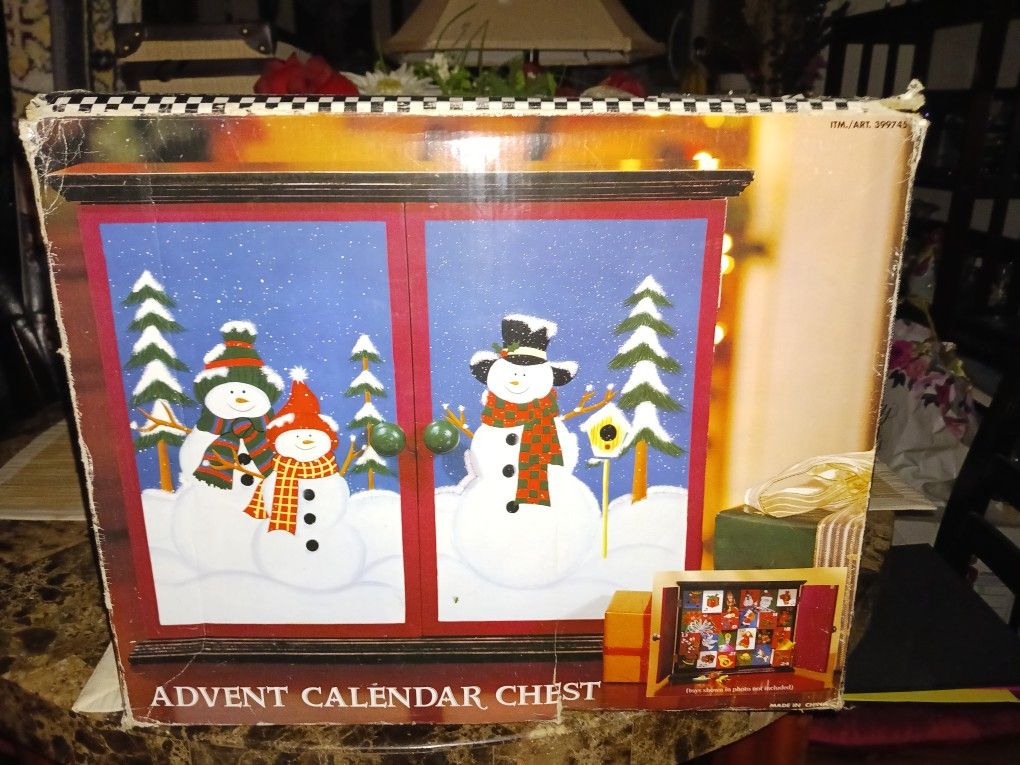 Gorgeous Larg Solid Wood Holiday Calendar Chest Paid 90 Sell 15 Firm Look My Post Alot Items