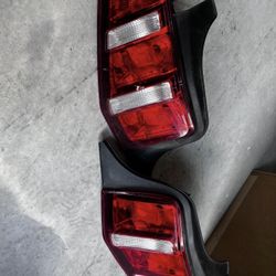 10-12 Mustang Tail Lights