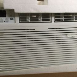 NEW 10,000 BTU Window AC