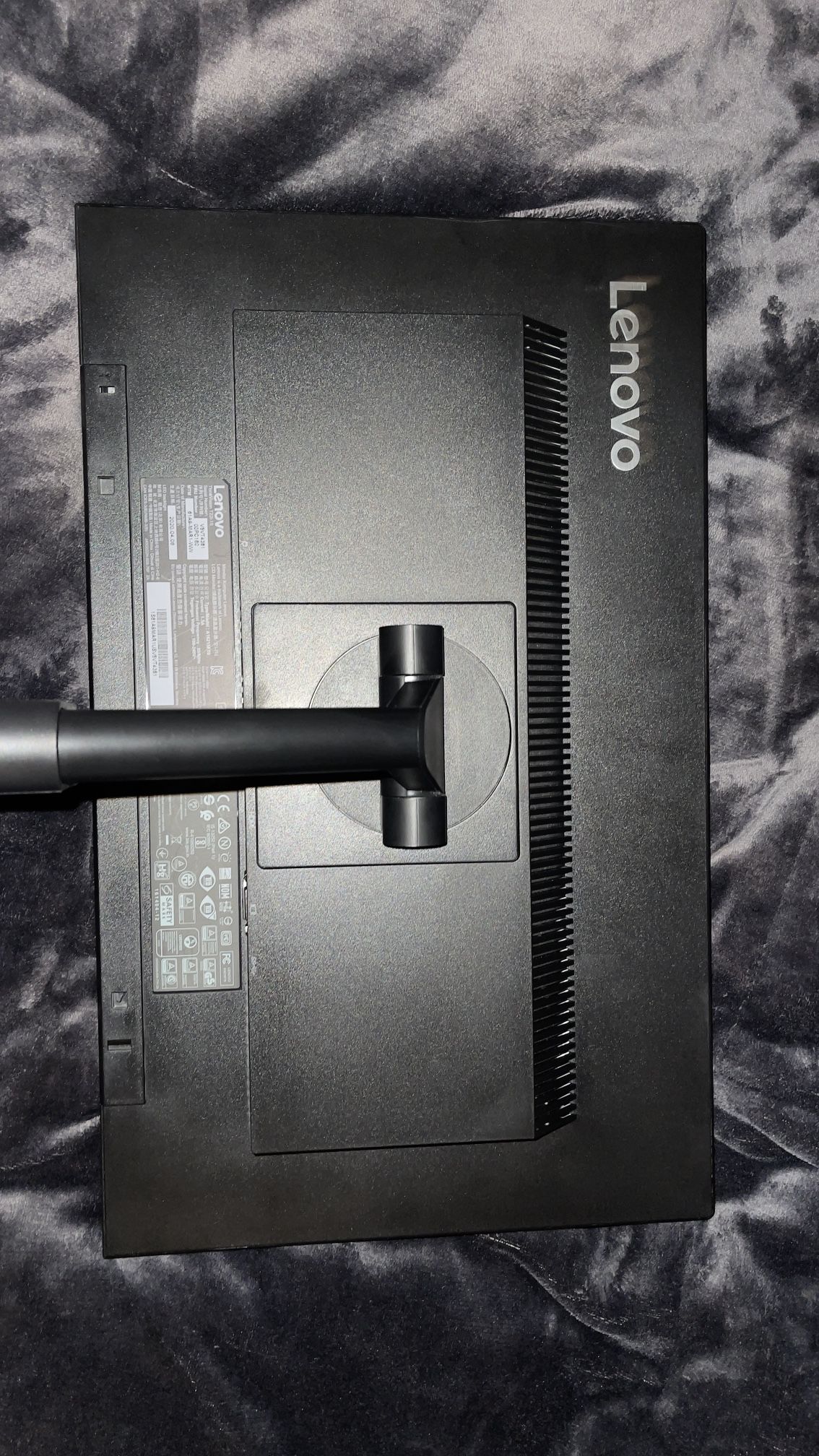 Lenovo ThinkVision P27