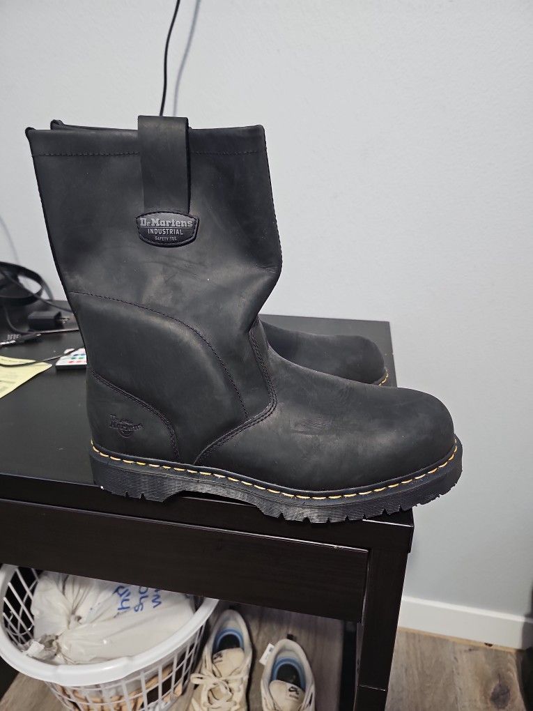 Brand new dock martin steel toe boots